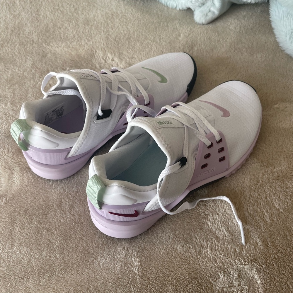 Size 6 Nike Running Shoes!